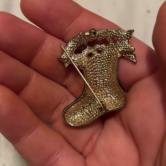 Festive Red and Green Stocking Brooch - Picture 2 of 2